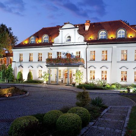 Palac Czarny Las Wożniki Extérieur photo