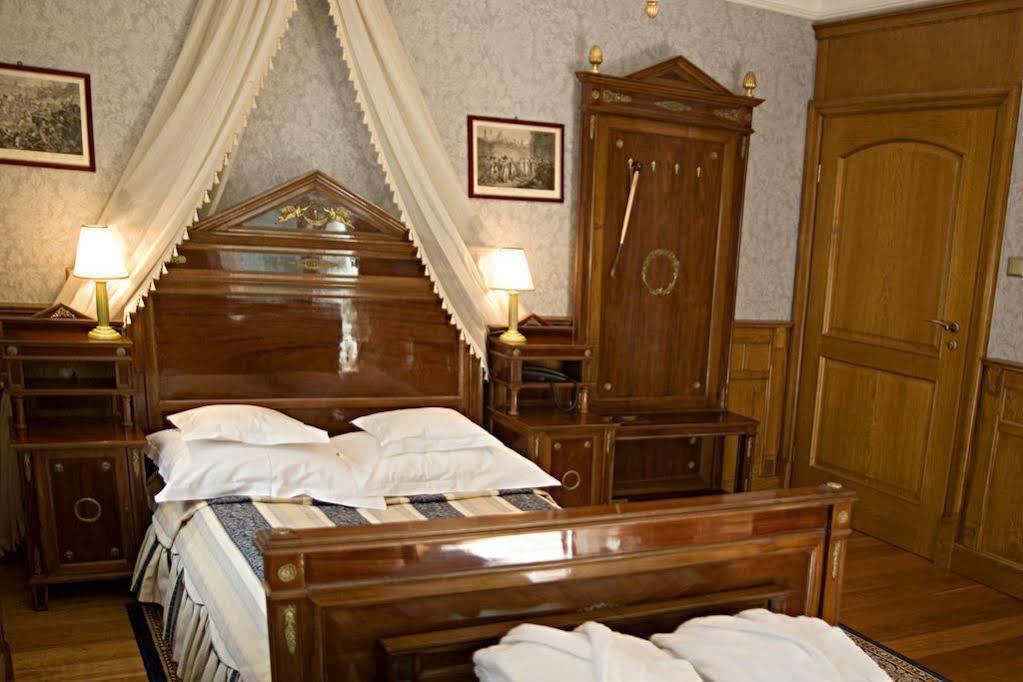 Palac Czarny Las Wożniki Extérieur photo
